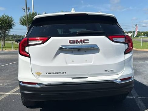 Used 2023 GMC Terrain SLT AWD/4WD image 6