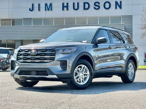 New 2026 Ford Explorer Active AWD/4WD image 2
