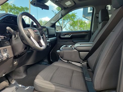 Used 2024 GMC Sierra 1500 Elevation AWD/4WD image 11