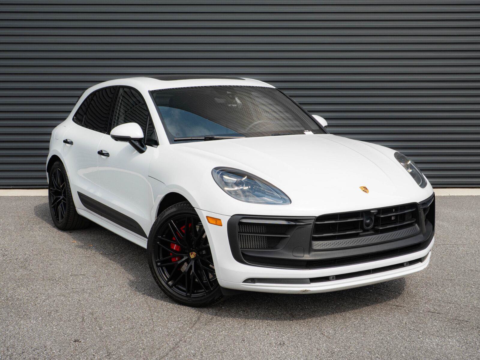 Certified 2024 Porsche Macan GTS w/ Premium Plus Package AWD/4WD image 26