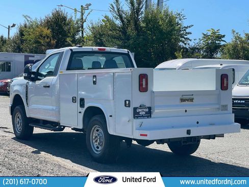 New 2023 Ford F250 XL w/ FX4 Off-Road Package image 4