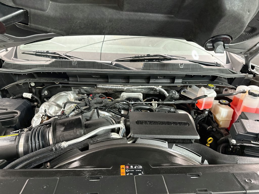 Used 2025 Chevrolet Silverado 3500 LTZ w/ LTZ Plus Package AWD/4WD image 32