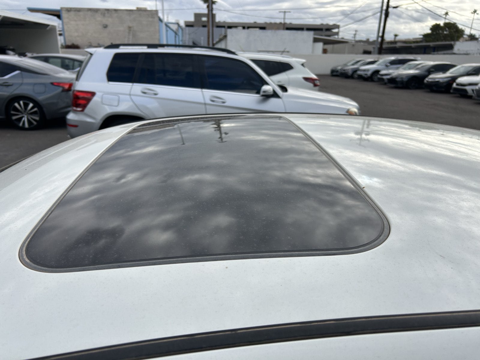 Used 2018 INFINITI Q50 Luxe w/ Cargo Package (L95) RWD image 11