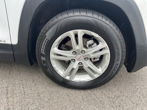 Certified 2023 GMC Terrain SLE w/ Driver Convenience Package image 4