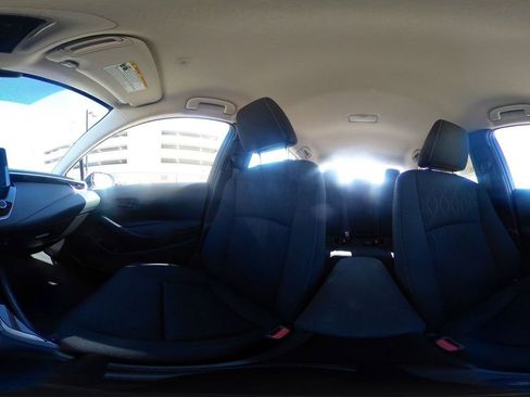 Used 2025 Toyota Corolla LE image 40