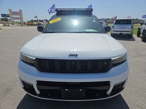 Used 2023 Jeep Grand Cherokee L Summit AWD/4WD image 12