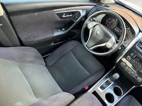 Used 2013 Nissan Altima 2.5 S FWD image 14