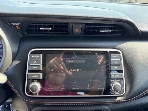 Used 2019 Nissan Kicks SR w/ SR Premium Package image 22