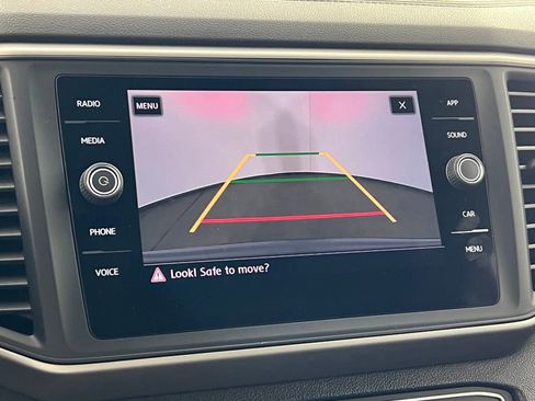 Used 2020 Volkswagen Atlas Cross Sport SE image 31