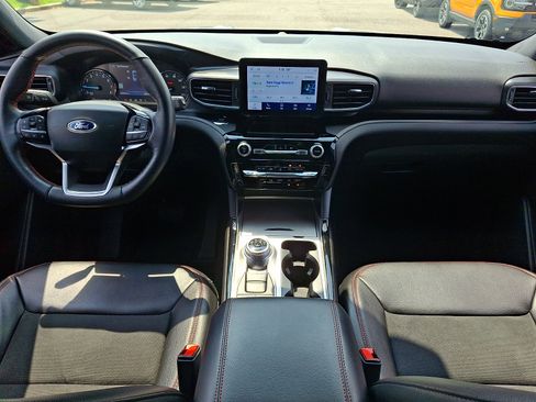 Used 2023 Ford Explorer ST-Line AWD/4WD image 14