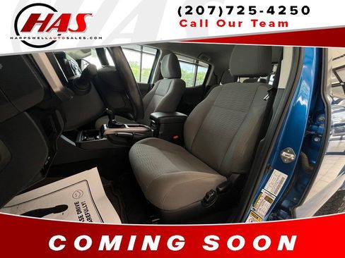 Used 2017 Toyota Tacoma SR5 w/ Tow Package AWD/4WD image 9