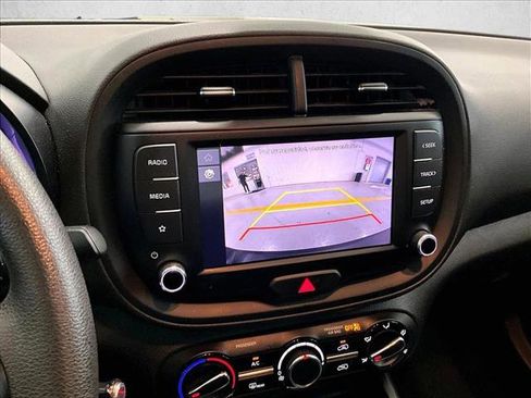 Used 2024 Kia Soul LX FWD image 23