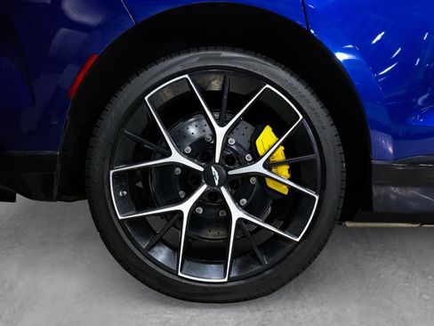 Used 2025 Aston Martin DBX 707 image 8