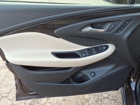 Certified 2020 Buick Envision Essence image 13