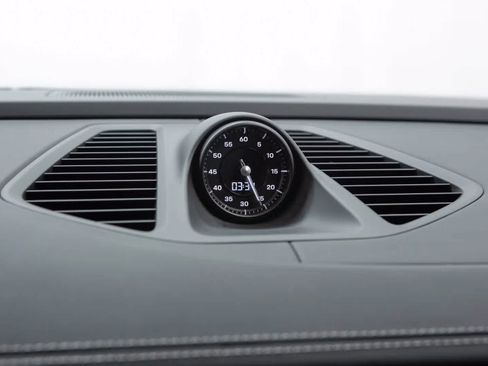 Certified 2026 Porsche Macan Electric RWD image 31