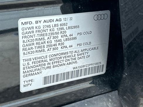 Used 2023 Audi Q4 e-tron Premium Plus w/ Premium Plus image 71