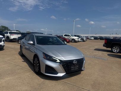 Used 2023 Nissan Altima 2.5 SV