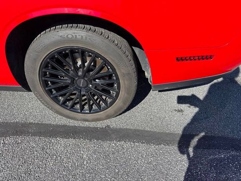 Used 2021 Dodge Challenger SXT RWD image 6
