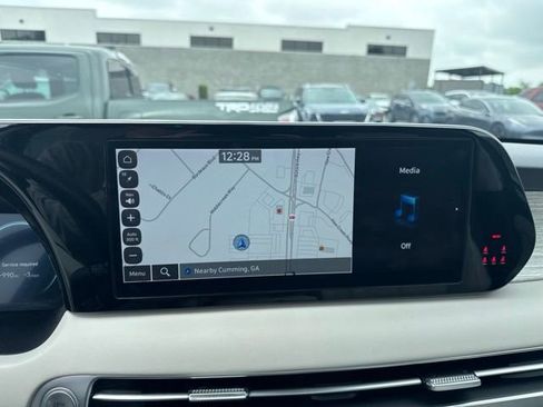 Used 2024 Hyundai Palisade Calligraphy FWD image 12