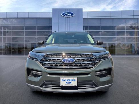 Used 2022 Ford Explorer XLT w/ Class IV Trailer Tow Package AWD/4WD image 2