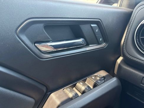 Used 2023 Chevrolet Colorado LT w/ LT Convenience Package II RWD image 17