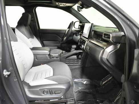 Used 2024 Toyota Tacoma TRD Off-Road image 36