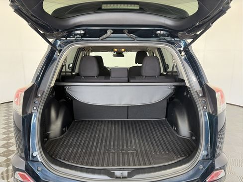 Used 2018 Toyota RAV4 LE w/ All Weather Liner Package FWD image 14