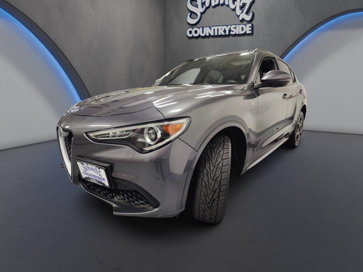Used 2022 Alfa Romeo Stelvio Ti AWD/4WD image 11