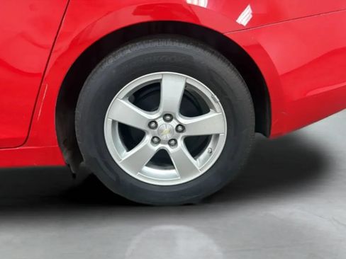 Used 2016 Chevrolet Cruze LT w/ Sun And Sound Package FWD image 27