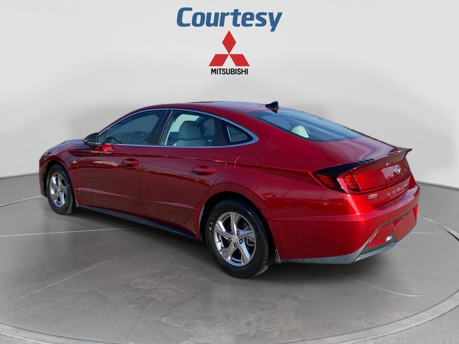 Used 2023 Hyundai Sonata SE FWD image 3