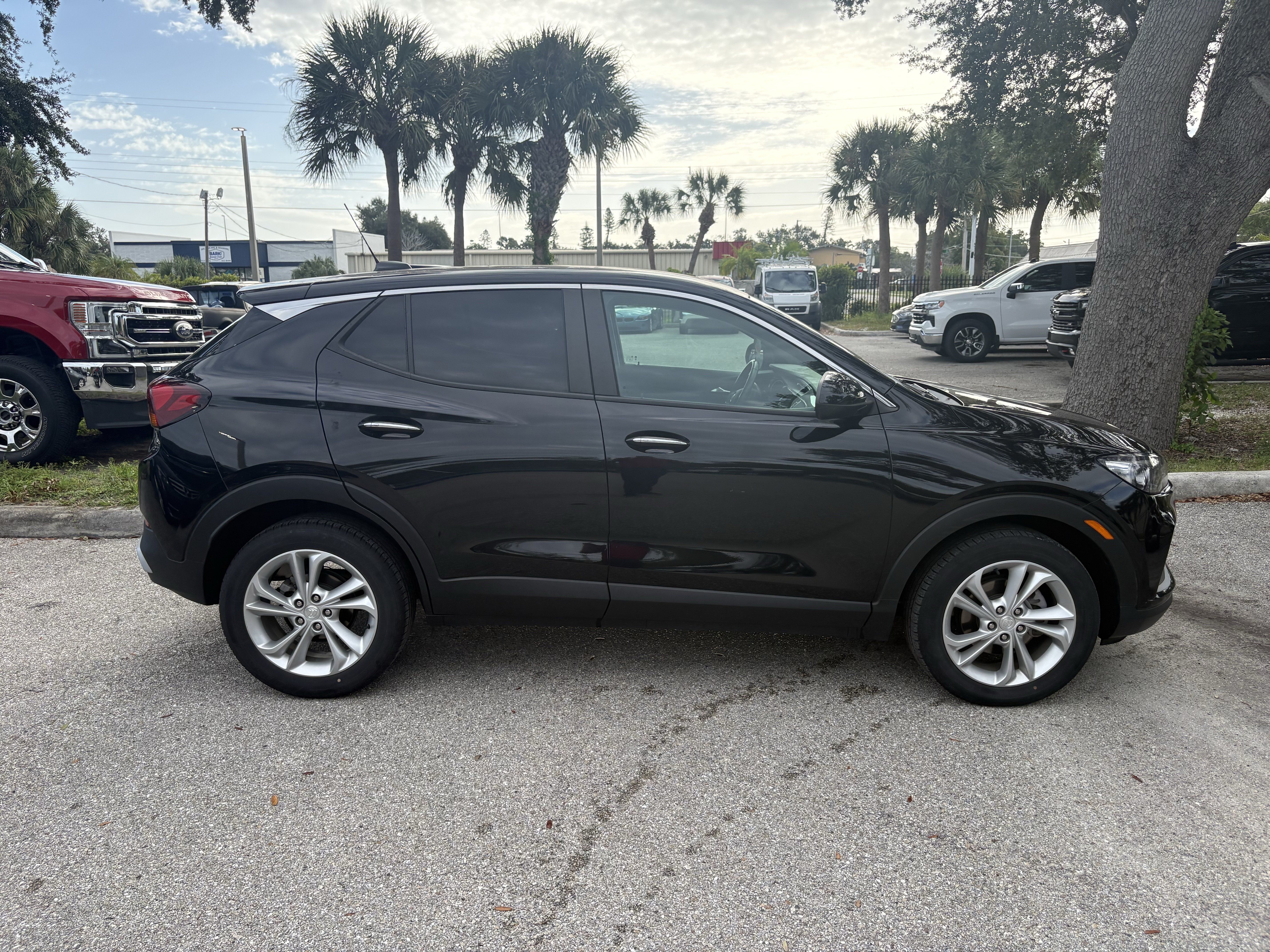 Certified 2023 Buick Encore GX Preferred w/ Cold Weather Comfort Package FWD image 8