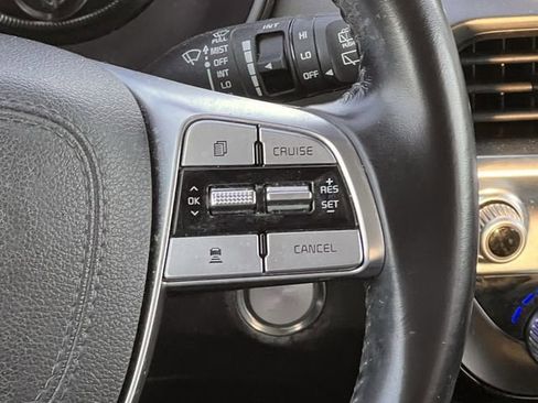 Used 2022 Kia Telluride LX image 13