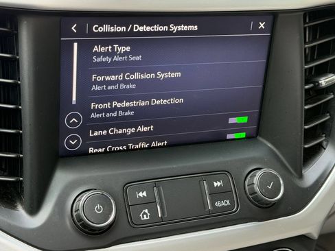 Used 2020 GMC Acadia SLT w/ Driver Alert Package II AWD/4WD image 33