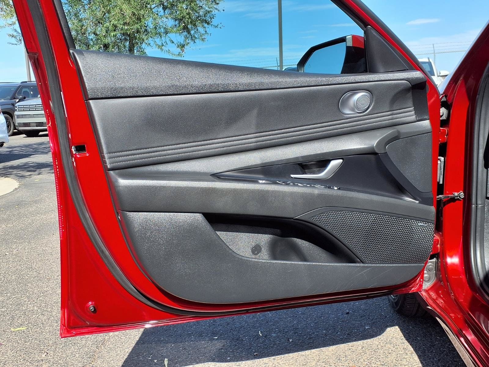Certified 2023 Hyundai Elantra Limited FWD image 21