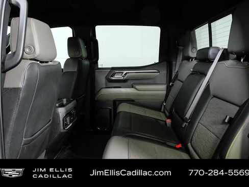 Used 2023 Chevrolet Silverado 1500 ZR2 w/ Technology Package AWD/4WD image 18