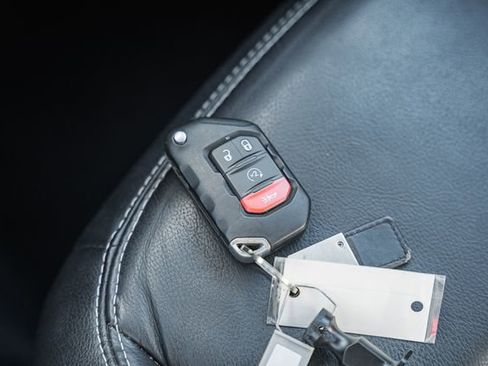 Used 2021 Jeep Wrangler Unlimited Sahara image 51