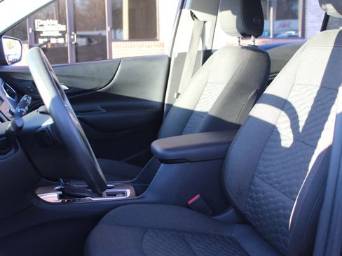 Used 2020 Chevrolet Equinox LT image 14