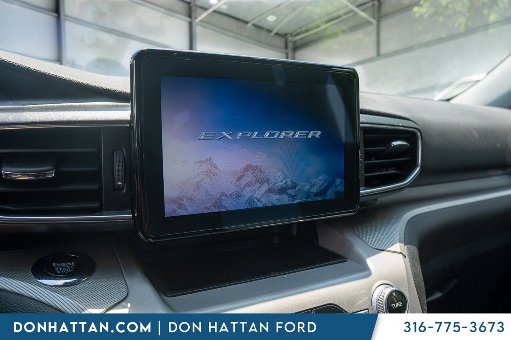 Used 2023 Ford Explorer XLT w/ Equipment Group 202A AWD/4WD image 7