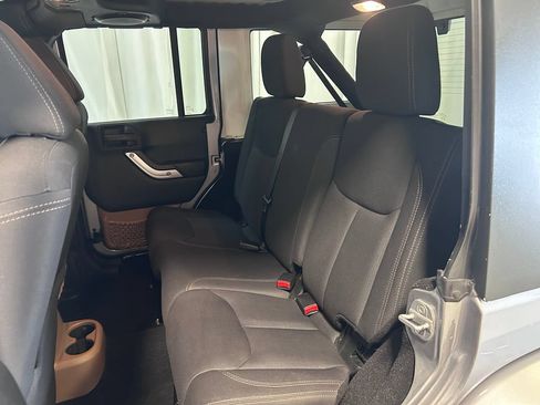 Used 2013 Jeep Wrangler Unlimited Sahara w/ Connectivity Group AWD/4WD image 16