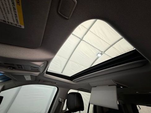 Used 2018 Cadillac Escalade Premium Luxury image 45