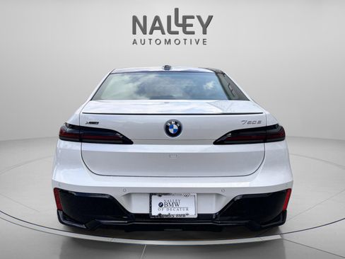 Used 2025 BMW 750e xDrive w/ Executive Package image 3