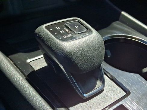 Used 2024 Nissan Rogue SV AWD/4WD image 15