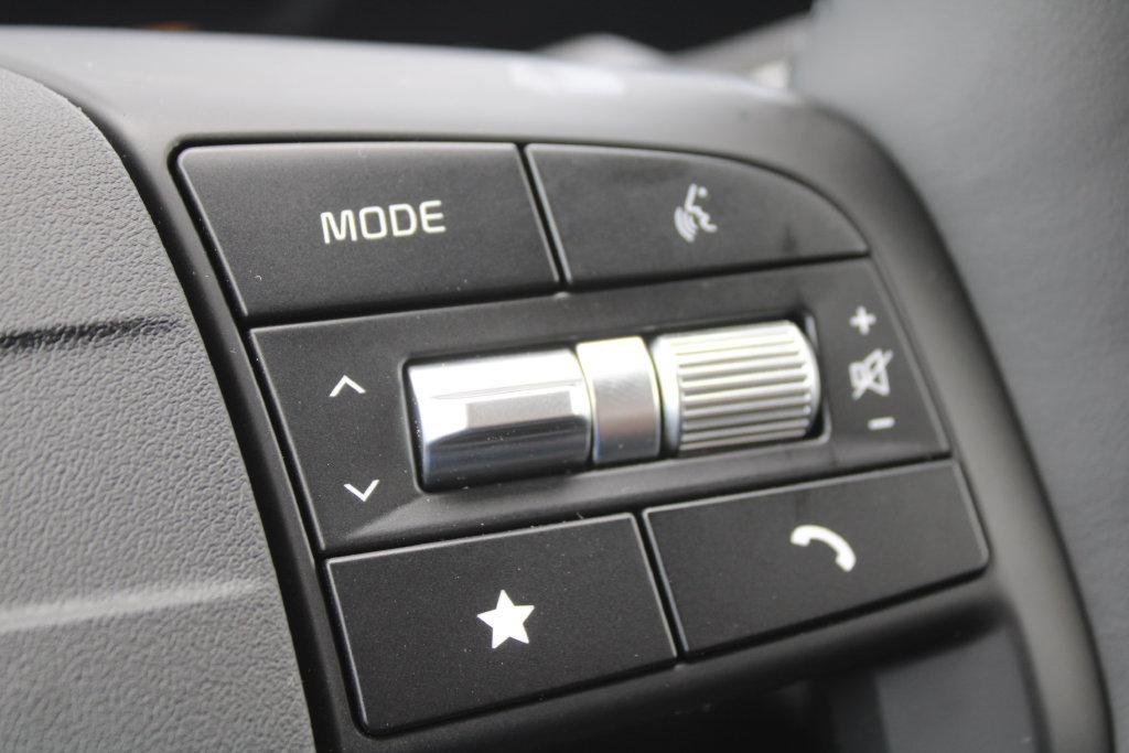 New 2026 Kia Sportage SX FWD image 34