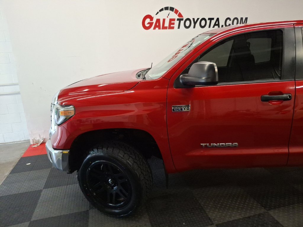Used 2018 Toyota Tundra SR5 w/ TRD Off Road Package AWD/4WD image 5