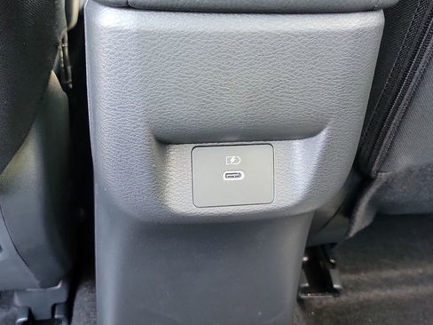 Used 2025 Nissan Versa SV w/ Trunk Package FWD image 21