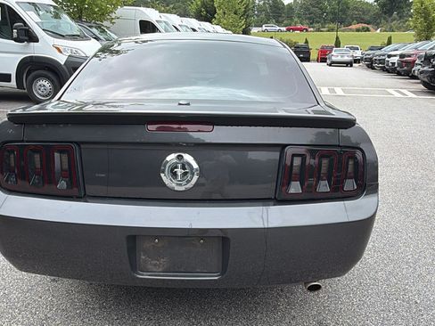 Used 2009 Ford Mustang Coupe RWD image 9