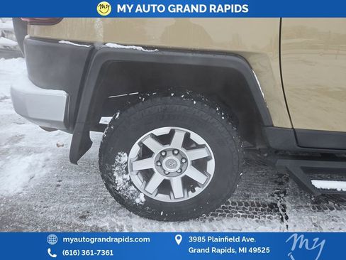 Used 2014 Toyota FJ Cruiser 2WD image 44