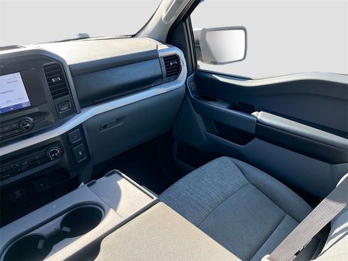 Used 2021 Ford F150 XLT image 21