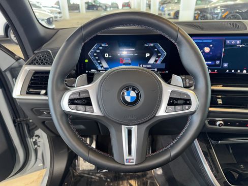 Certified 2025 BMW X5 M60i image 21