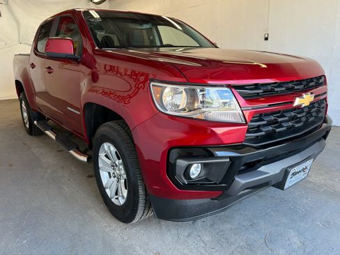 Used 2022 Chevrolet Colorado LT w/ Safety Package image 4